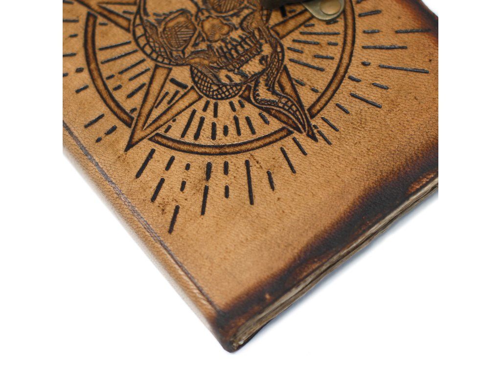 Kožený Zápisník (18x13 cm) - Pentagram & Lebka: Kožený obal