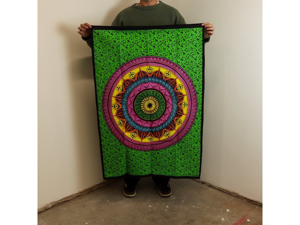Bavlněné Nástěnné Závěsy (70x110cm) - Mandala Vibrace: Rozměry 70 × 110 cm
