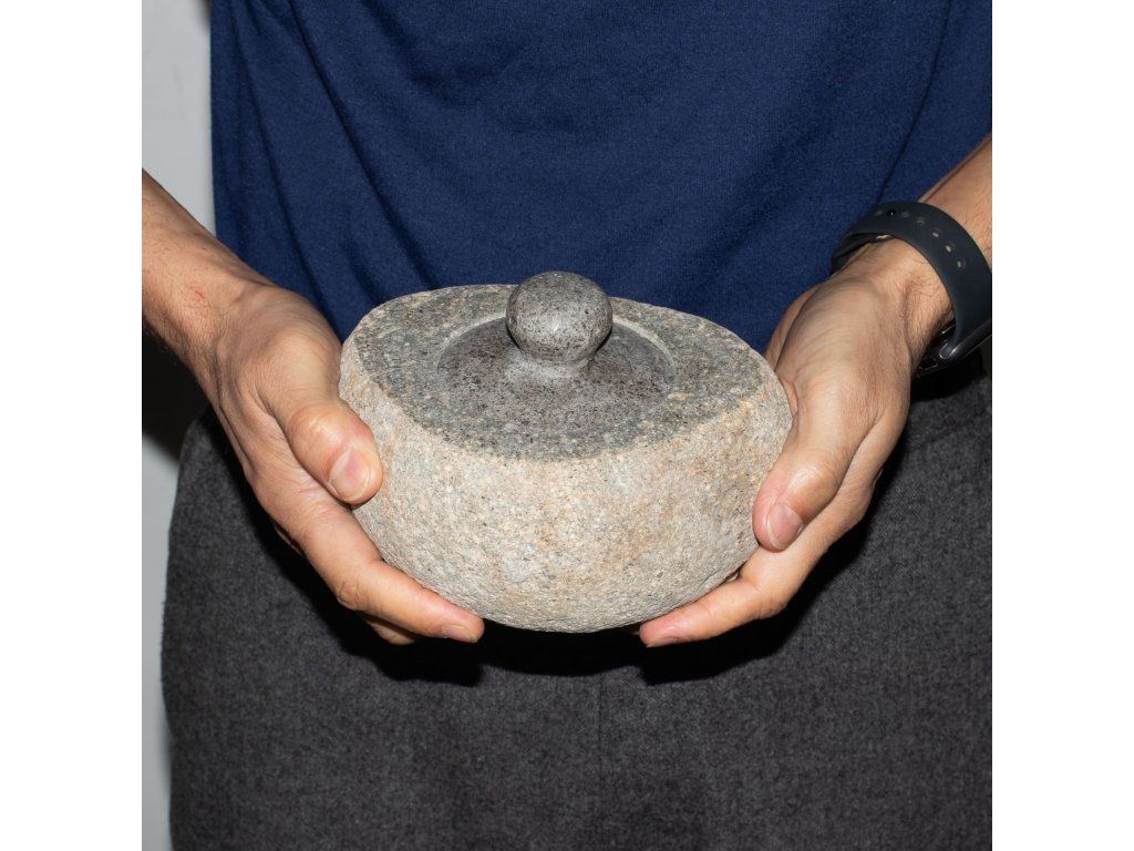 Nádobka z Říčného Kamene - Velká (cca 15x12cm): Pevná váha masivního kamene