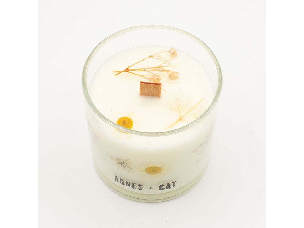 Agnes & Cat Botanická Sójová Svíčka - Tiché Vody Windermere: Sušené botanické prvky