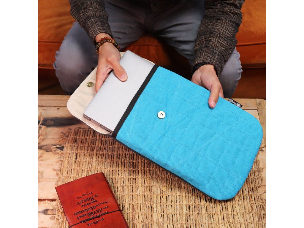 Polstrované pouzdro na notebook - tyrkysové - 14oz: Vkládání notebooku
